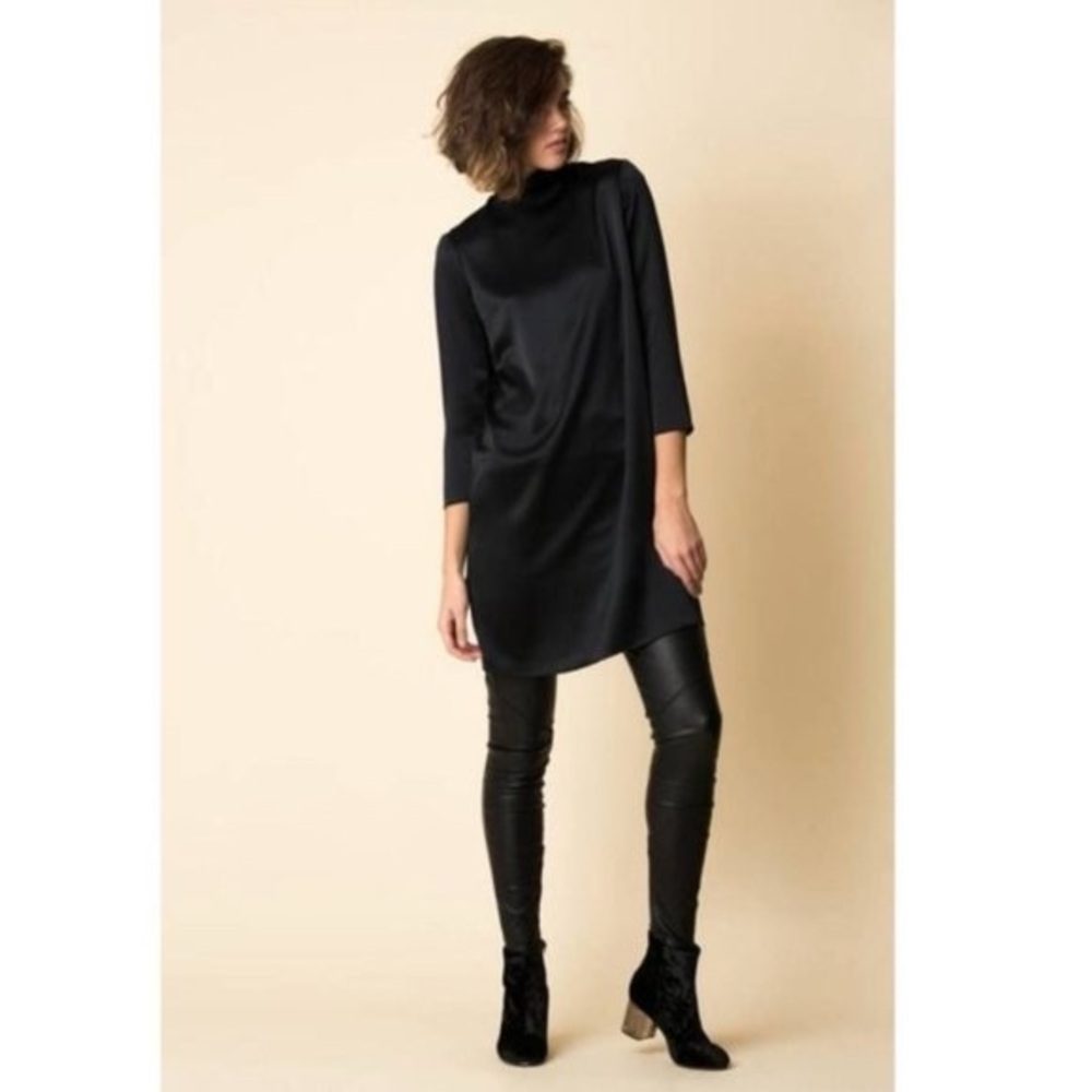 Vince// Mock Neck Silk Shift Dress